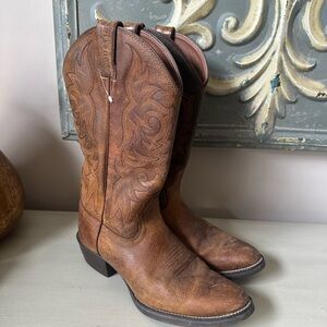 Justin men’s western Cowboy Boots style 2561